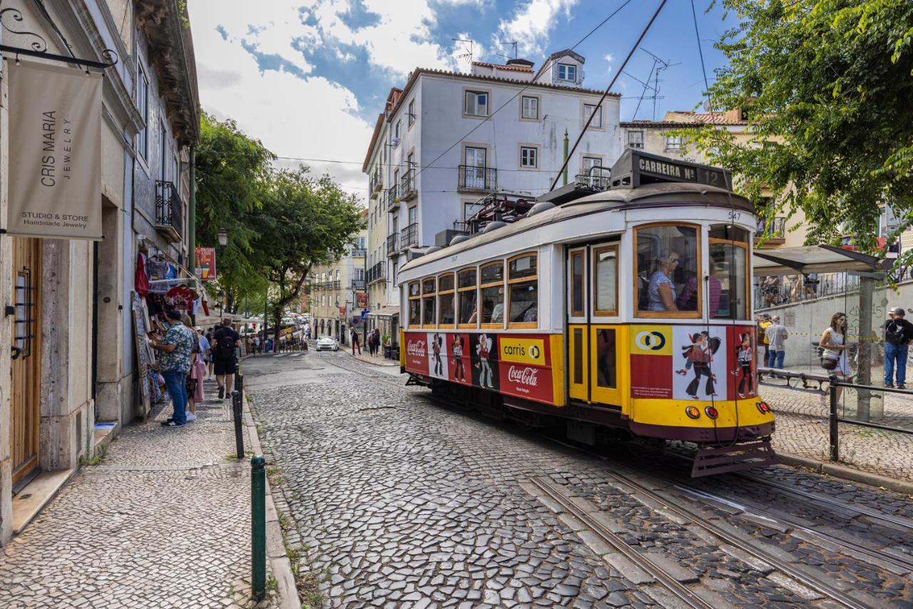 Alfama 2Bdr Duplex Apartment W/ Balcony By Lovelystay Lisbon Luaran gambar
