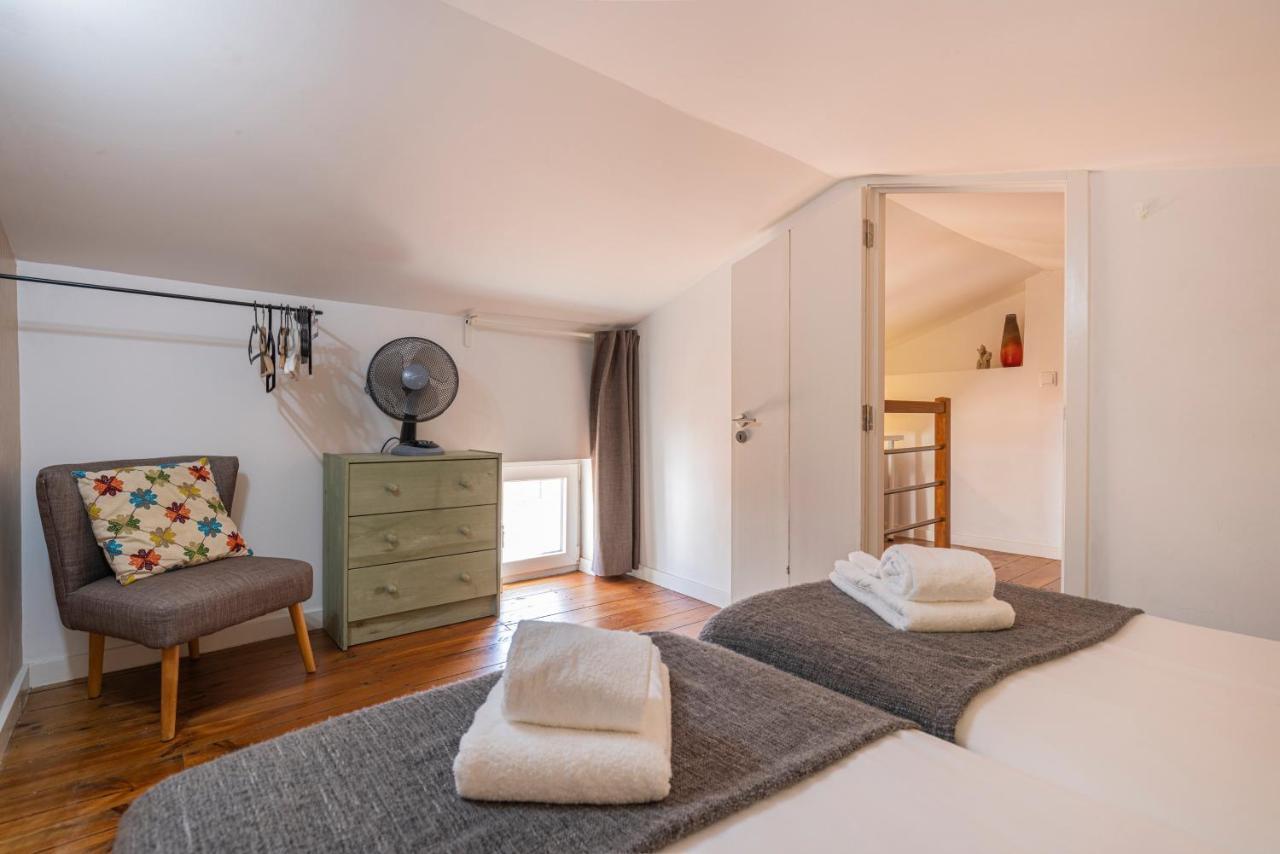 Alfama 2Bdr Duplex Apartment W/ Balcony By Lovelystay Lisbon Luaran gambar
