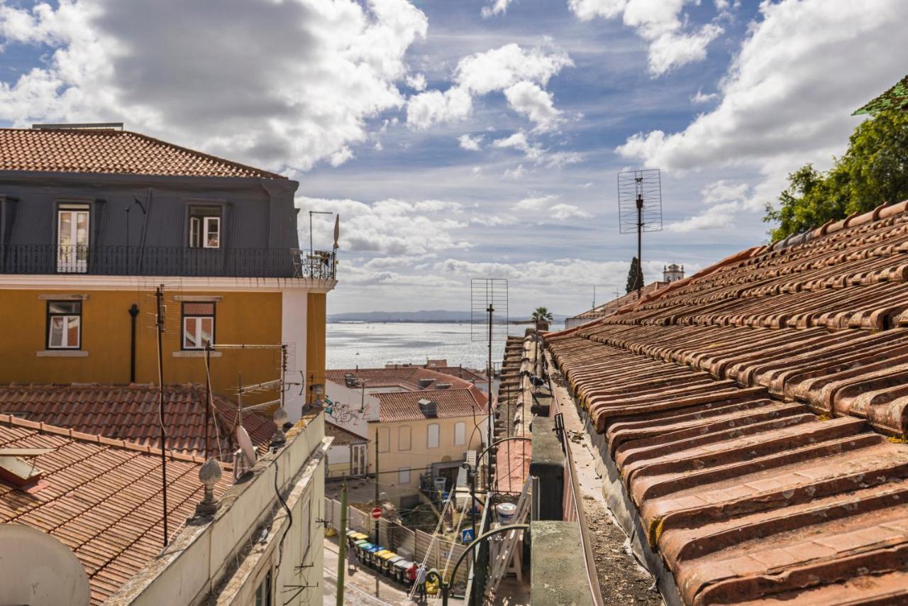 Alfama 2Bdr Duplex Apartment W/ Balcony By Lovelystay Lisbon Luaran gambar
