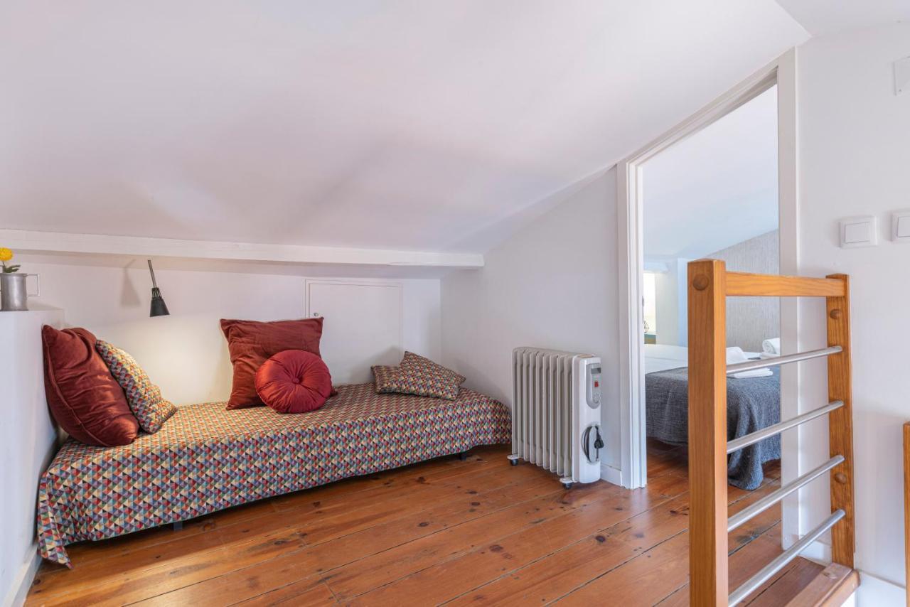 Alfama 2Bdr Duplex Apartment W/ Balcony By Lovelystay Lisbon Luaran gambar